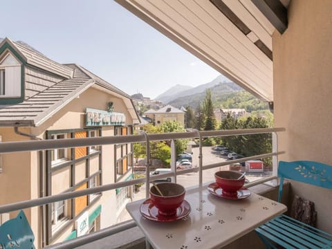 Appartement cosy avec balcon, parking privé et à 400m des télécabines – Centre-ville Briançon - FR-1-330C-19 Apartment in Briançon