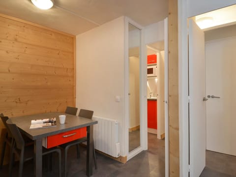 Studio Plagne Bellecôte, 1 pièce, 4 personnes - FR-1-181-1009 Apartment in Mâcot-la-Plagne