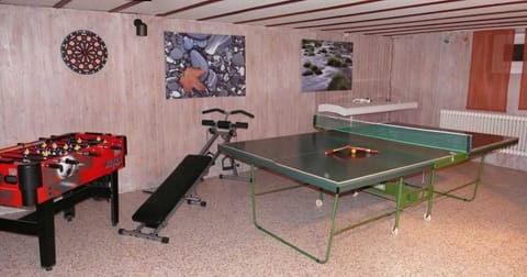 Game Room, Table tennis