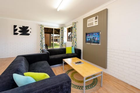 Geraldton's Ocean West Holiday Units & Short Stay Accommodation Aparthotel in Geraldton