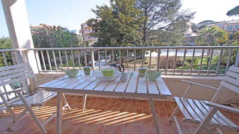 Balcony/Terrace, Dining area