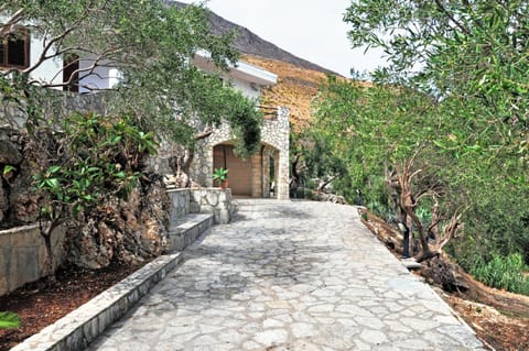 Facade/entrance, Garden, Garden view