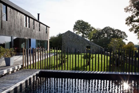 Patio, Patio, Facade/entrance, Day, Garden, Garden, Balcony/Terrace, Balcony/Terrace, On site, Garden view, Pool view, Swimming pool, Swimming pool, Swimming pool