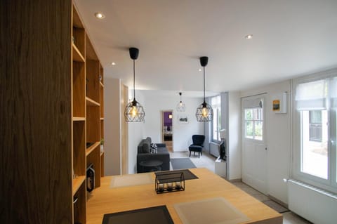 Decorative detail, Seating area