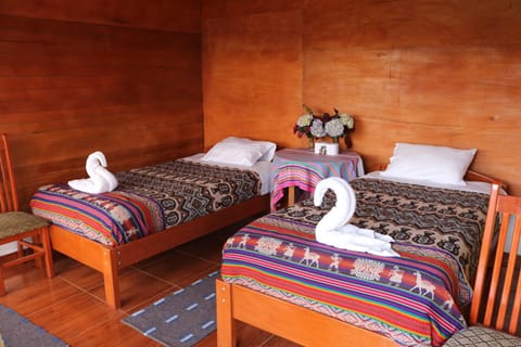 Llactapata Lodge overlooking Machu Picchu - camping - restaurant Capanno nella natura in Department of Cusco