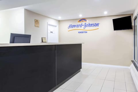 Howard Johnson Inn by Wyndham Kingston Hotel in Kingston