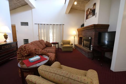 Fireside Inn and Suites Bangor Motel in Bangor