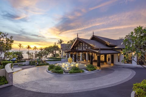 Diamond Cliff Resort & Spa - SHA Extra Plus Resort in Patong