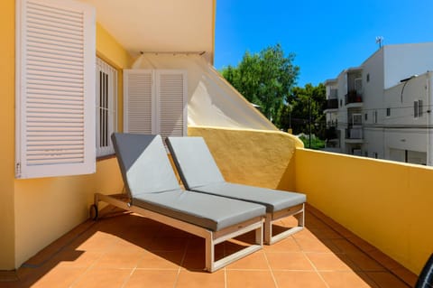 Hotel Cenit & Apts. Sol y Viento Apartment hotel in Ibiza