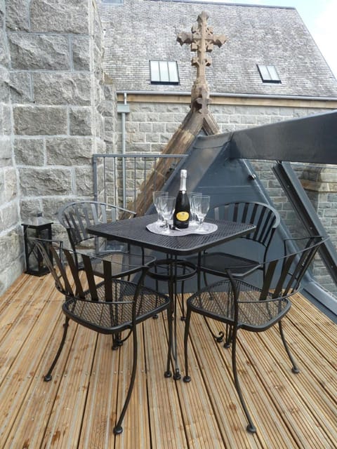 Lovat Loch Ness Apartment with private roof terrace Wohnung in Fort Augustus