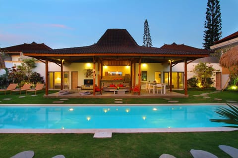 Garden, Swimming pool