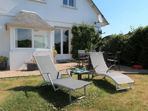 Holiday Home Penn Ar Bed by Interhome House in Brittany