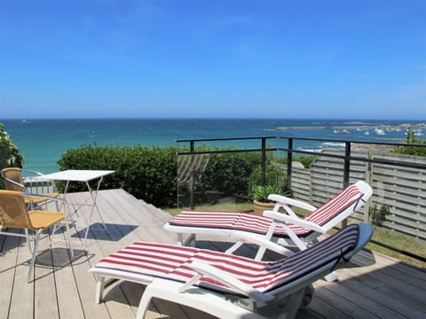 Holiday Home La Villa Marine - PLC225 by Interhome House in Finistere