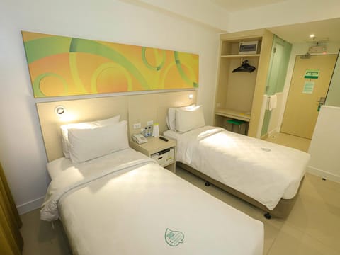 Bed, TV and multimedia, Photo of the whole room, Bedroom, air conditioner