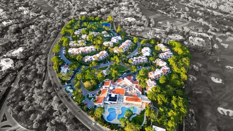 Property building, Bird's eye view, Pool view