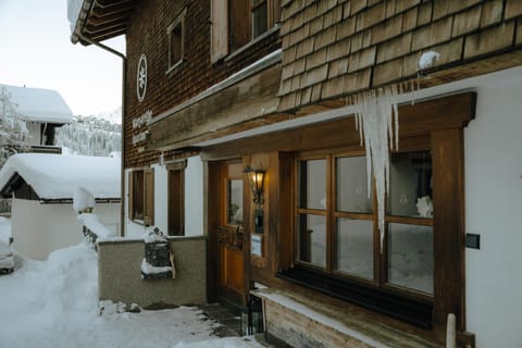 Property building, Winter