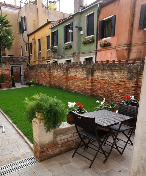 Property building, Garden