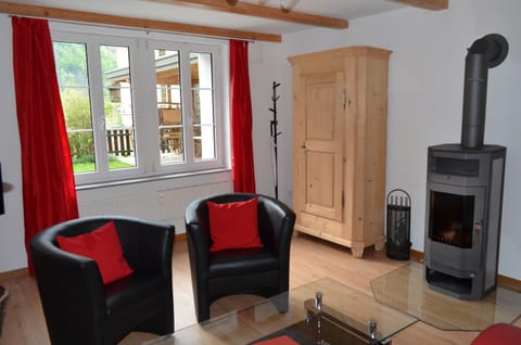 Living room, Photo of the whole room, Decorative detail, Seating area