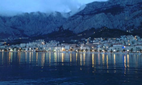 Nearby landmark, Night, City view, Mountain view, Sea view