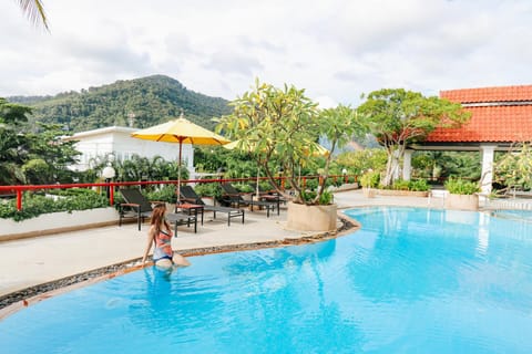 The Old Phuket - Karon Beach Resort - SHA Plus Hôtel in Karon