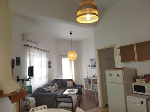 Matina's agora apartment with Terrace Condo in Leonidio