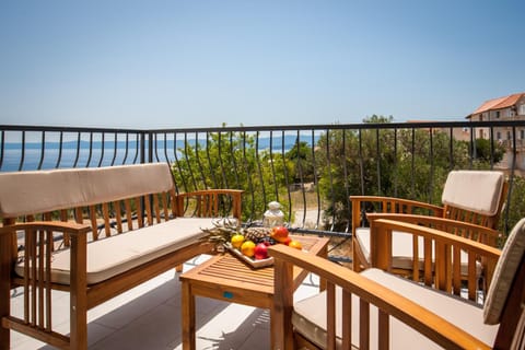 Balcony/Terrace, City view, Sea view, Quiet street view