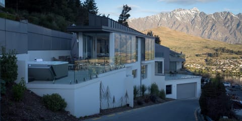 Facade/entrance, Balcony/Terrace, Sunset