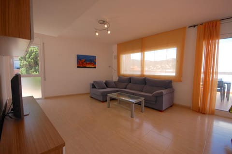 Lets Holidays Big Terrace House and 2 Parking House in Tossa de Mar