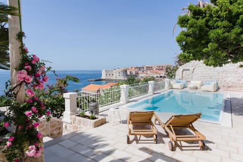 City view, Pool view, Sea view