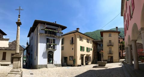 Property building, Balcony/Terrace