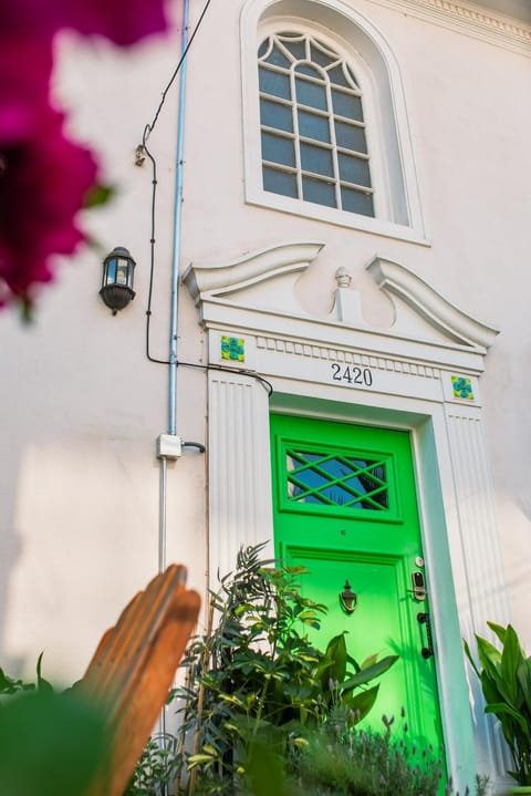 Property building, Facade/entrance