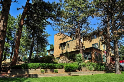 The Historic Crag's Lodge Resort in Estes Park