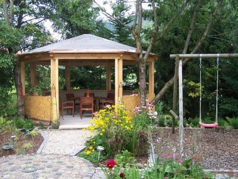 Ferienwohnung-Holzer-Feng-Shui Apartment in Tyrol