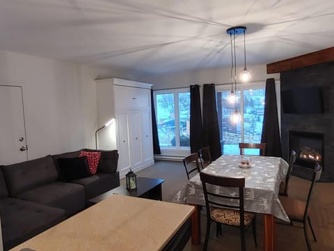 Au pied des pentes Wohnung in Lac-Brome