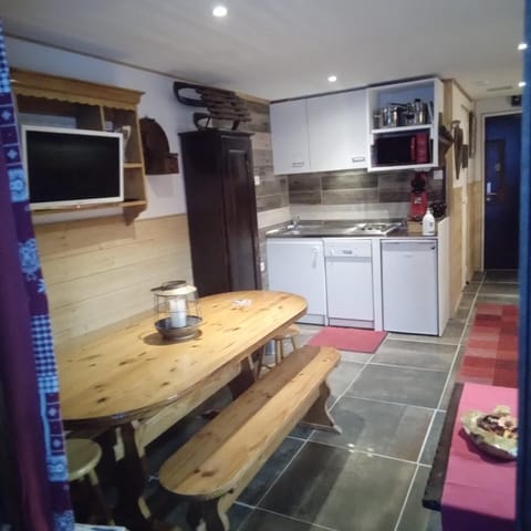Les Neves Condo in Val Thorens