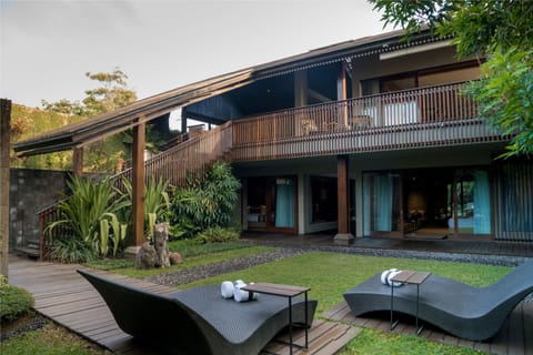 Patio, Garden view