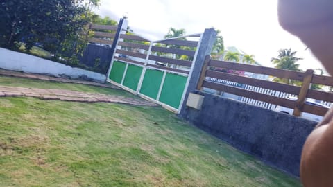 Appartement d'une chambre avec jardin clos et wifi a Baie Mahault Condo in Guadeloupe