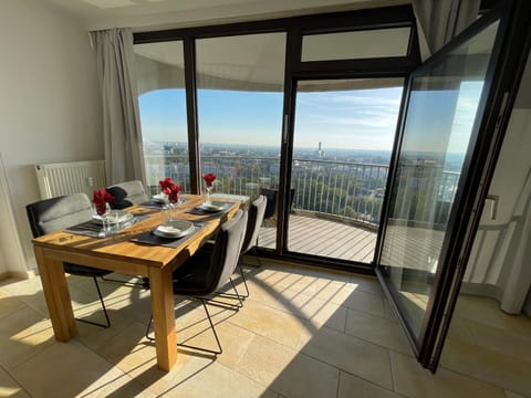 Photo of the whole room, Dining area