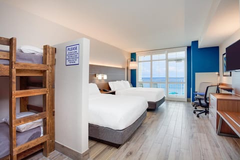 Holiday Inn Express & Suites Panama City Beach Beachfront, an IHG Hotel Resort in Panama City Beach