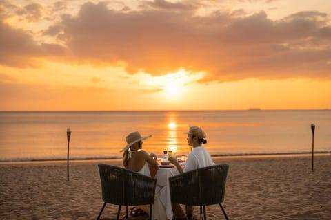 Restaurant/places to eat, Beach, Beach, Sunset