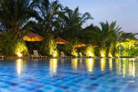 Pool view, Swimming pool