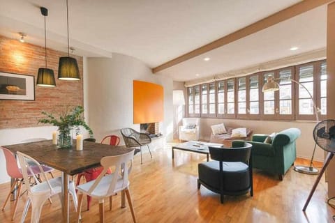 Sleep & Stay Luxury top floor apt with terrace Apartment in Girona