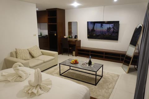 TV and multimedia, Seating area, Entertainment