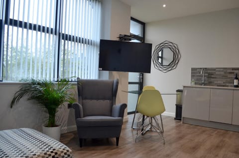 Cotels at 7Zero1 Serviced Apartments - Modern Apartments, Superfast Broadband, Free Parking, Centrally Located Condominio in Milton Keynes