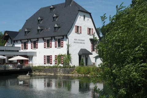 Malteser Komturei Hotel / Restaurant Hotel in Bergisch Gladbach