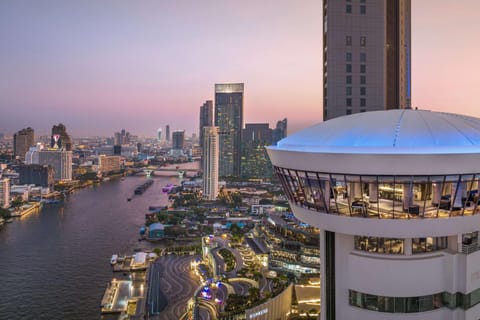 Millennium Hilton Bangkok Hotel in Bangkok