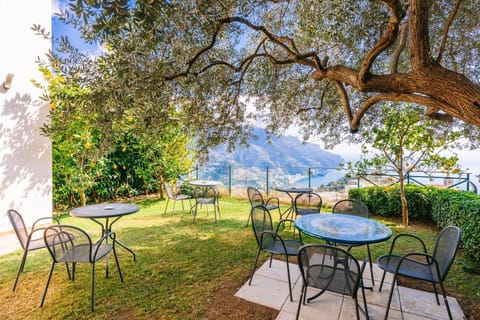 Patio, Spring, Day, Natural landscape, Garden, Garden view, Mountain view