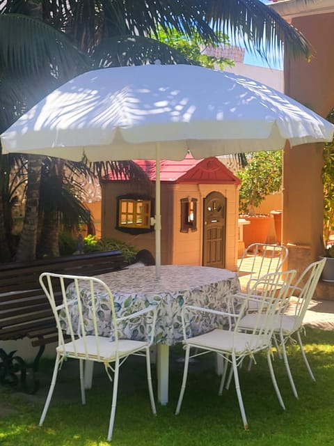 Children play ground, Garden, Dining area