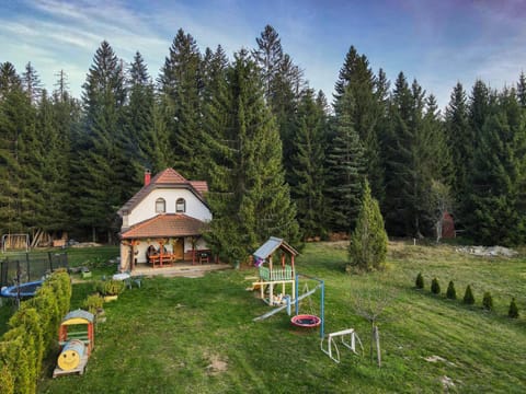 Property building, Day, Natural landscape, Children play ground, Garden view