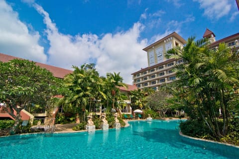 Bella Villa Cabana Hotel in Pattaya City